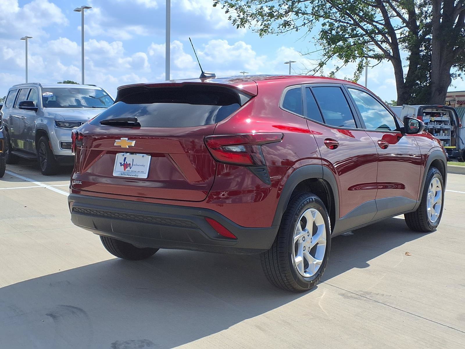 Used 2024 Chevrolet Trax LS w/ LS Convenience Package FWD image 6