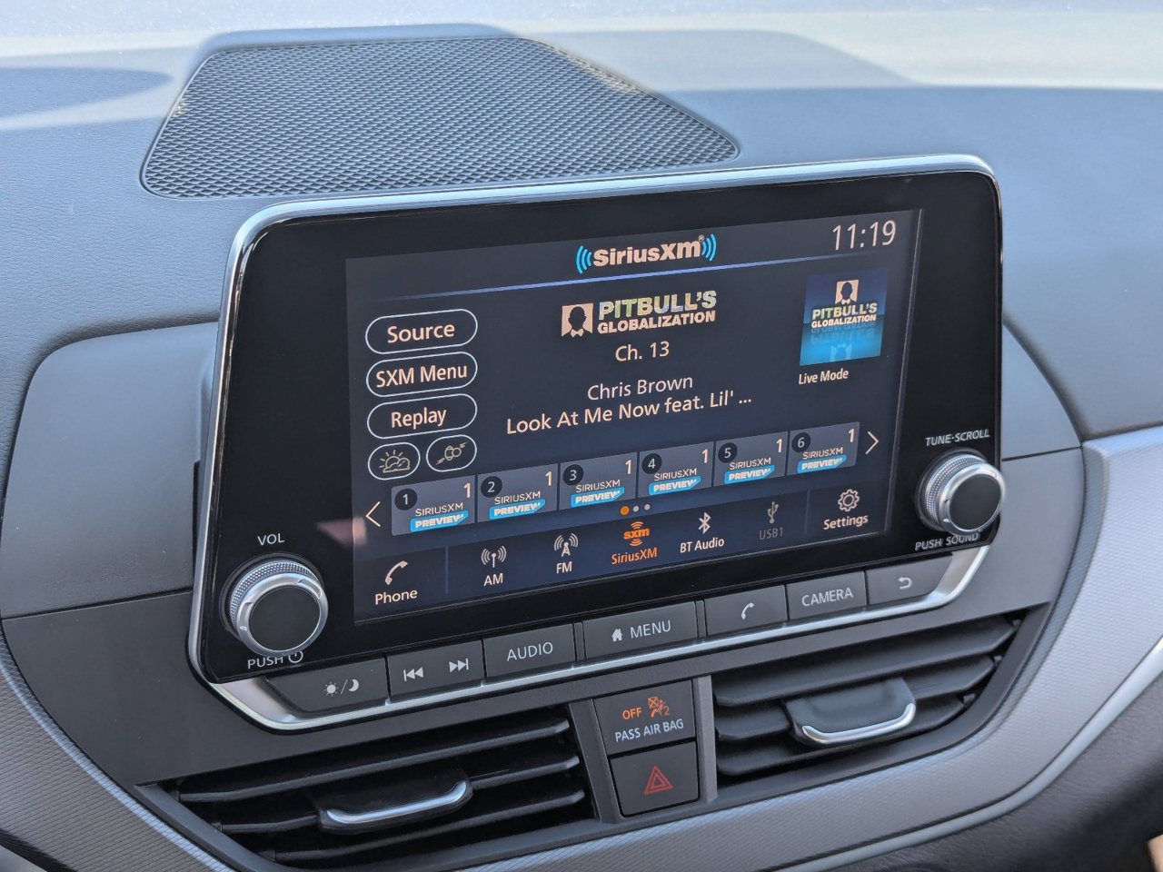 Used 2025 Nissan Altima 2.5 SR FWD image 33