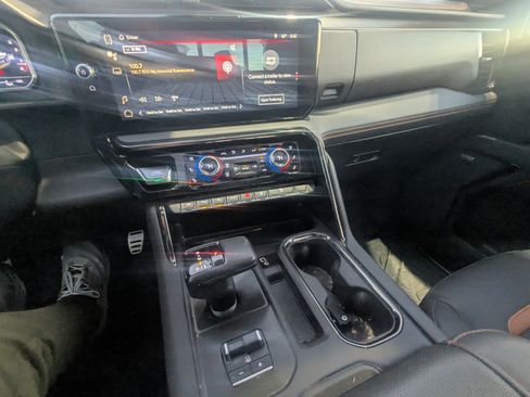 Used 2023 GMC Sierra 1500 AT4 w/ AT4 Premium Package image 13