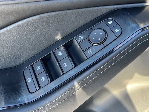 New 2026 Nissan Rogue SV image 12