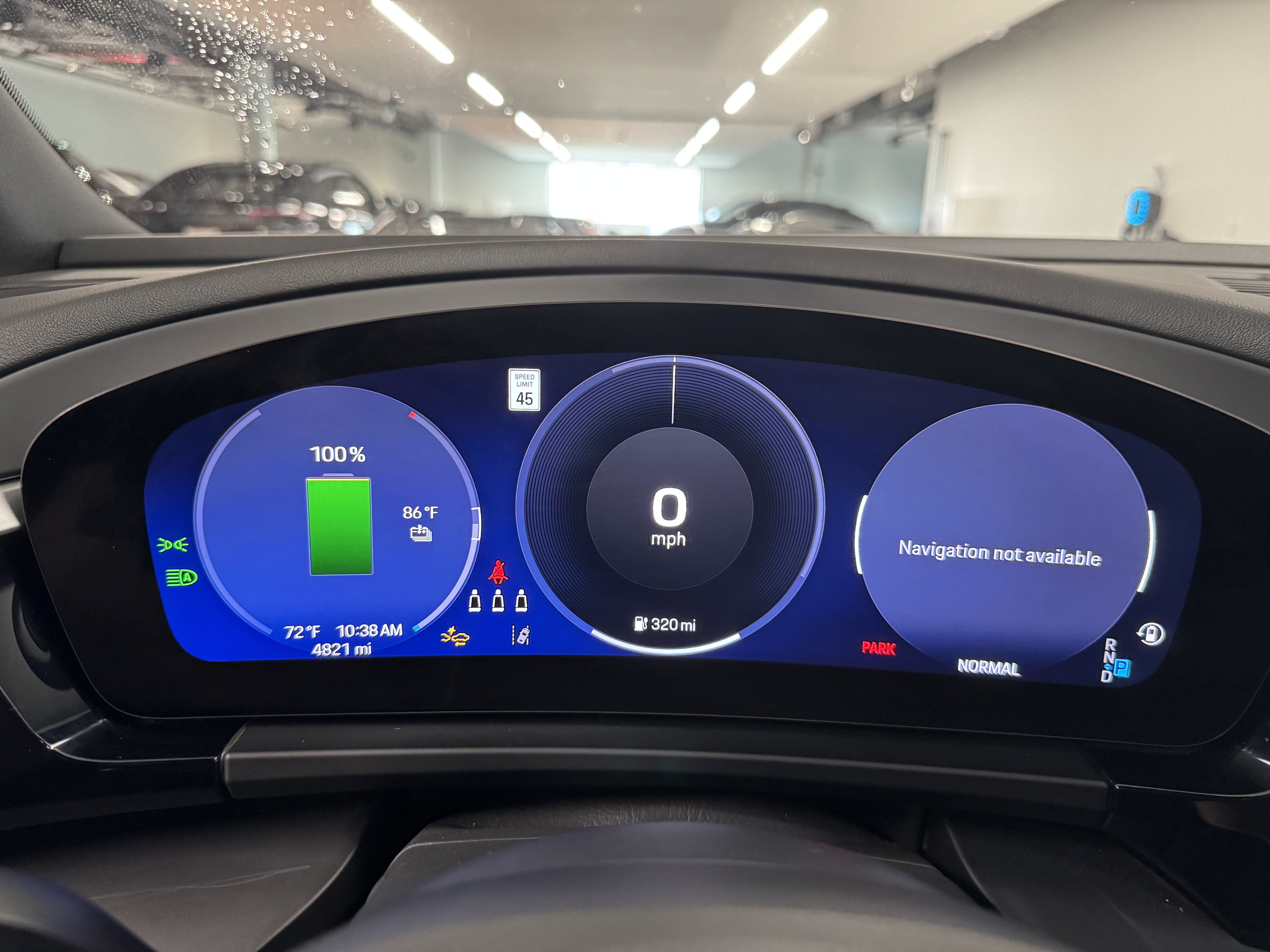 Used 2025 Porsche Macan Electric RWD image 10