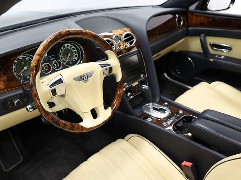 Used 2015 Bentley Flying Spur V8 AWD/4WD image 21
