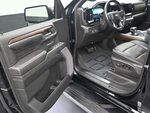 Used 2024 Chevrolet Silverado 1500 High Country AWD/4WD image 10