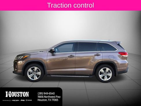 Used 2018 Toyota Highlander Limited FWD image 8