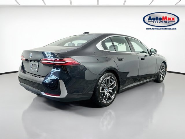 Used 2026 BMW 530i xDrive AWD/4WD image 2