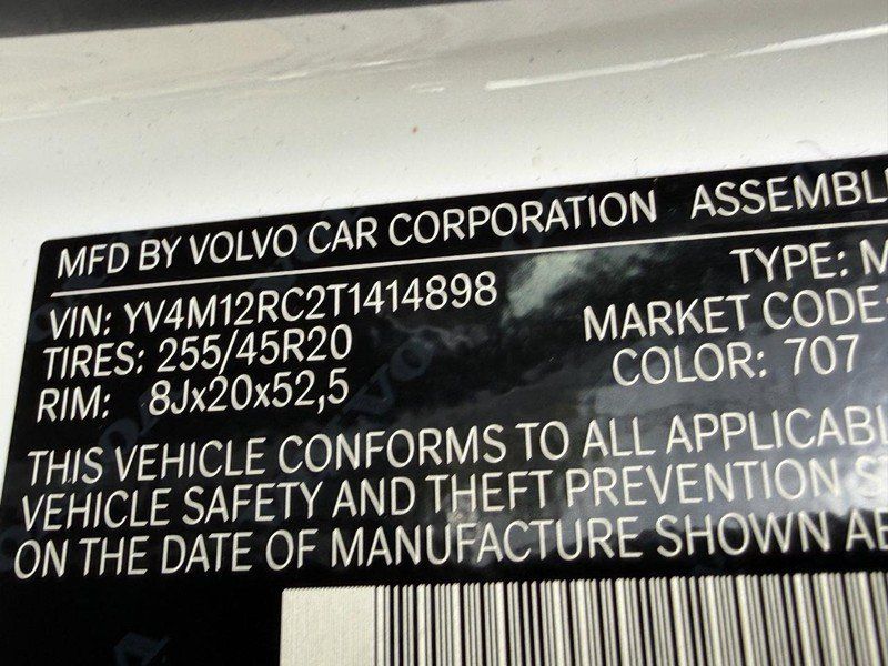 Used 2026 Volvo XC60 B5 Plus AWD/4WD image 25