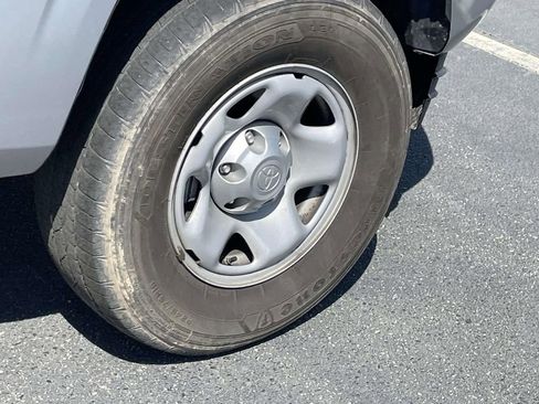 Used 2022 Toyota Tacoma SR5 image 32