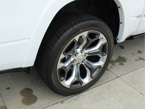 Used 2020 RAM 1500 Limited AWD/4WD image 11