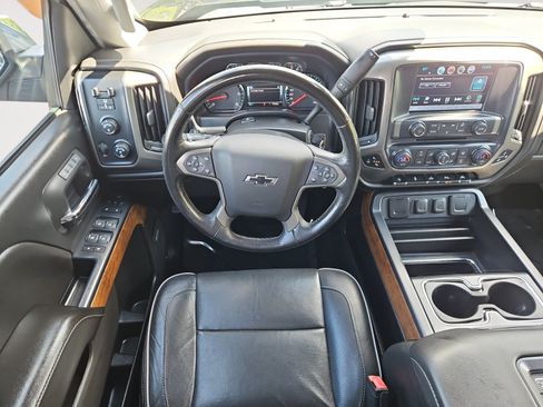 Used 2018 Chevrolet Silverado 1500 High Country AWD/4WD image 10