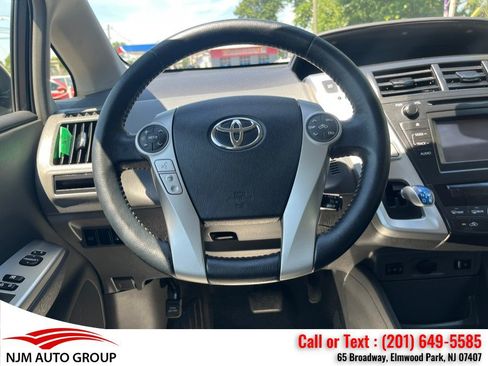 Used 2014 Toyota Prius V Five FWD image 25