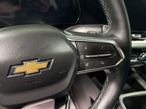 Used 2025 Chevrolet Equinox LT image 25