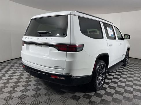 Used 2024 Jeep Wagoneer Series II w/ Flexible Seating Group RWD image 10