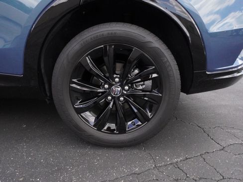 Used 2025 Buick Envista Sport Touring w/ Convenience I Package FWD image 32