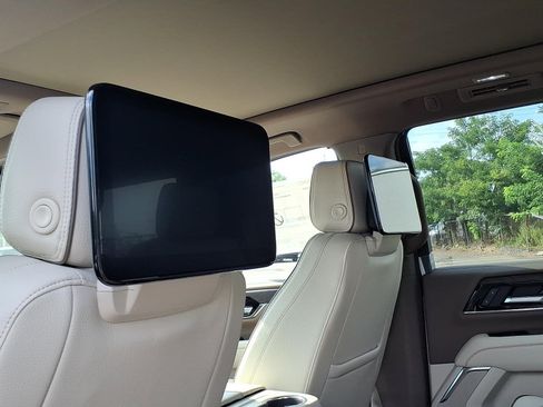 New 2026 GMC Yukon Denali w/ Denali Reserve Package AWD/4WD image 11