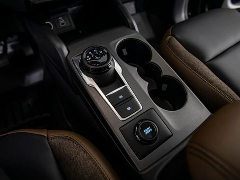 Used 2025 Ford Bronco Sport Outer Banks w/ Outer Banks Tech Package+ AWD/4WD image 33
