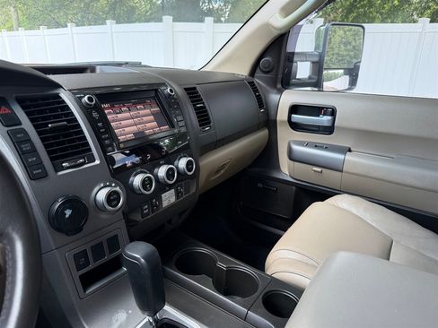 Used 2011 Toyota Sequoia Limited RWD image 10