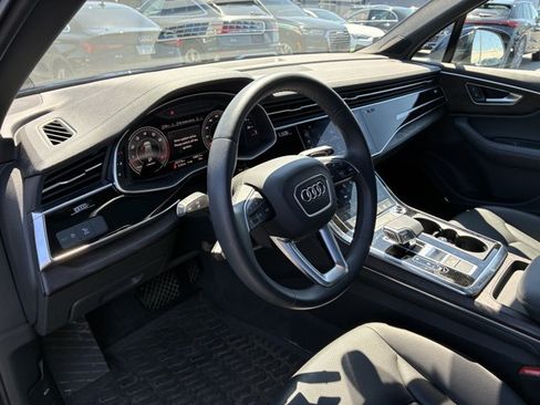 Used 2023 Audi Q7 3.0T Premium Plus w/ Premium Plus Package AWD/4WD image 9