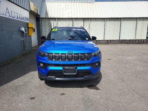 Used 2022 Jeep Compass Latitude w/ Sun and Sound Group AWD/4WD image 4