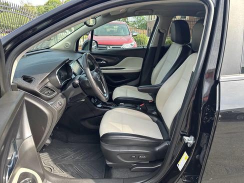 Used 2020 Buick Encore Preferred w/ Safety Package image 12