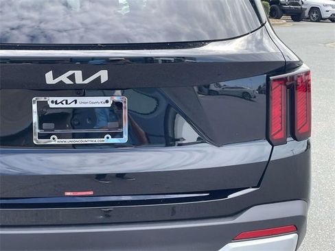 New 2026 Kia Sorento LX image 11