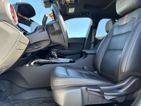 Certified 2024 Chevrolet Trax RS w/ Sunroof Package image 16