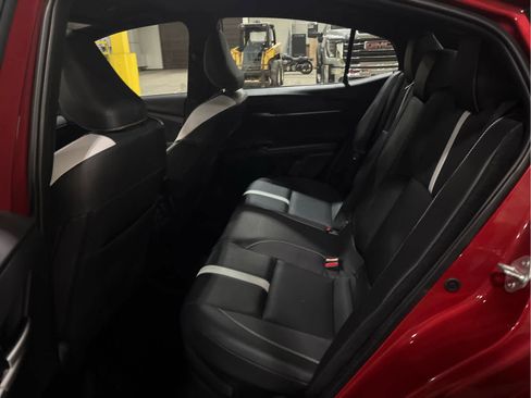 Certified 2025 Toyota Camry SE image 8