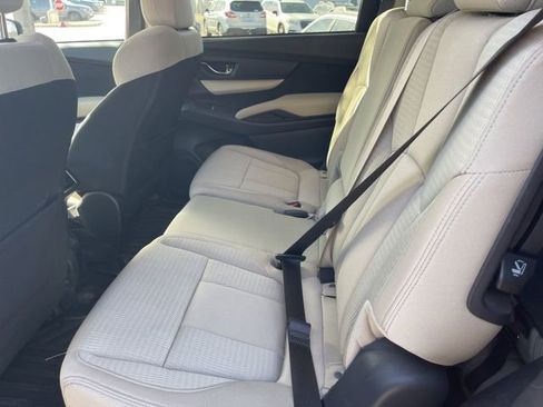 Used 2019 Subaru Ascent Premium image 9