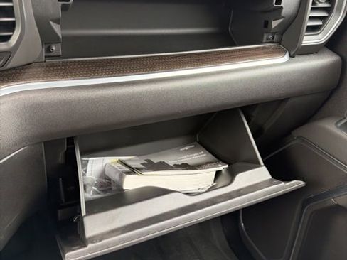 Used 2022 Chevrolet Silverado 1500 LT image 29