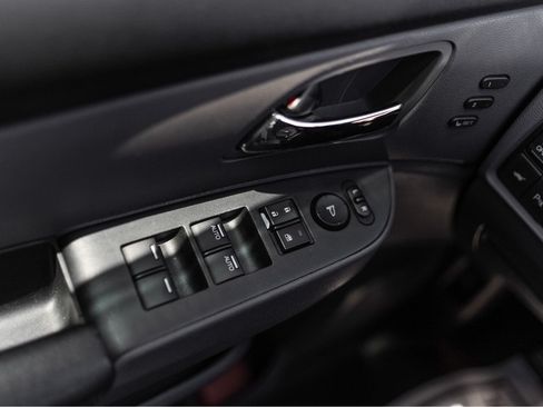 Used 2015 Honda Odyssey Touring image 18