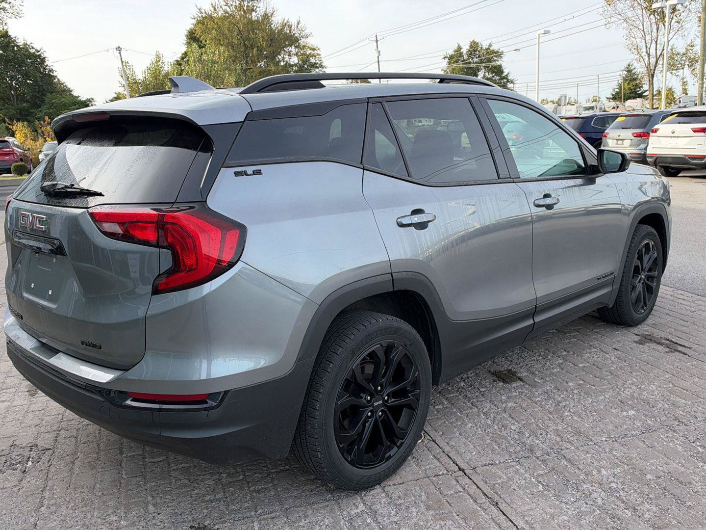 Used 2019 GMC Terrain SLE w/ Black Edition AWD/4WD image 4