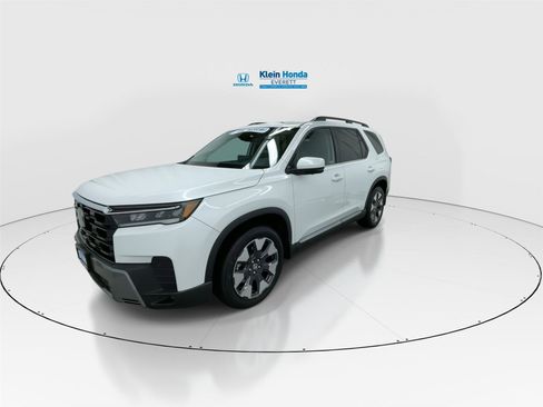 New 2026 Honda Pilot Touring image 6