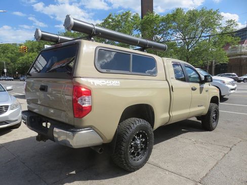 Used 2017 Toyota Tundra SR5 w/ TRD Off Road Package AWD/4WD image 4