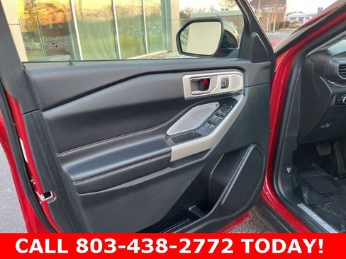 Used 2023 Ford Explorer Limited w/ Limited Technology Package image 5