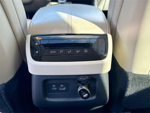Used 2022 INFINITI QX60 Luxe w/ Vision Package image 28