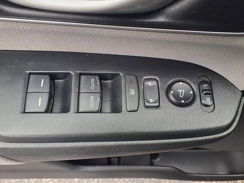 Used 2018 Honda CR-V EX image 10