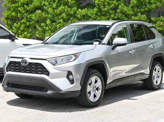Used 2021 Toyota RAV4 XLE FWD video 1