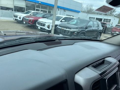 Used 2018 RAM 1500 Express w/ Express Value Package AWD/4WD image 7