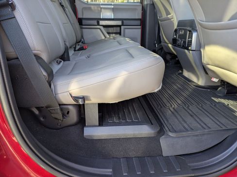 Certified 2021 Ford F250 XLT w/ XLT Premium Package image 32