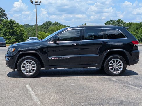 Used 2022 Jeep Grand Cherokee Laredo E AWD/4WD image 6