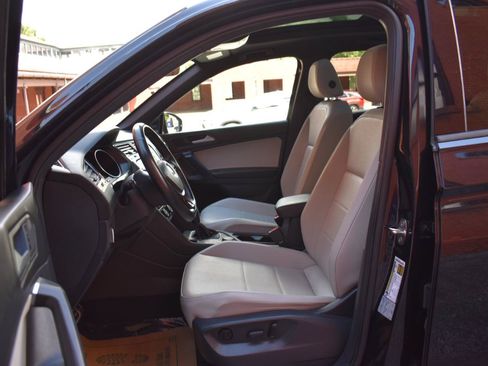 Used 2021 Volkswagen Tiguan SE R-Line AWD/4WD image 12