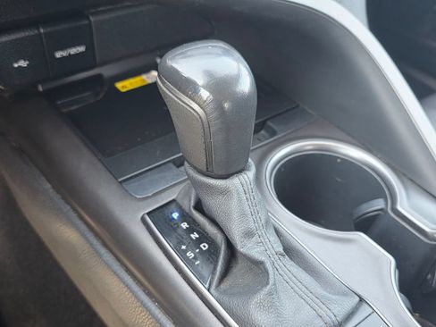 Used 2022 Toyota Camry XSE FWD image 29