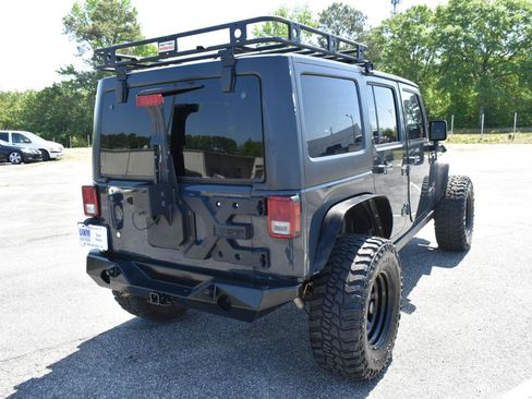 Used 2018 Jeep Wrangler Unlimited Sport S AWD/4WD image 6