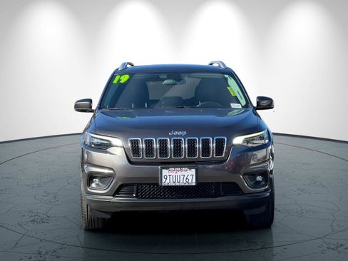 Used 2019 Jeep Cherokee Latitude Plus image 9