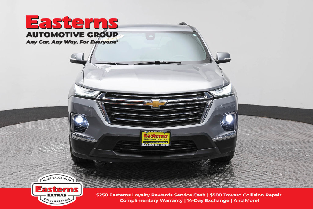 Used 2023 Chevrolet Traverse LT AWD/4WD image 3