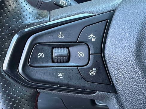 Certified 2024 Chevrolet Trax RS w/ Sunroof Package FWD image 20