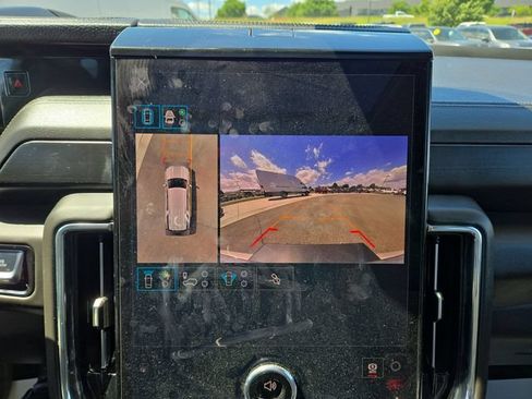 Used 2026 GMC Yukon XL Denali w/ Advanced Technology Package AWD/4WD image 27