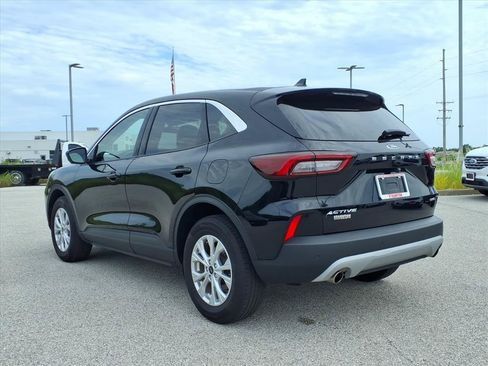 Used 2023 Ford Escape Active w/ Tech Pack #2 AWD/4WD image 6