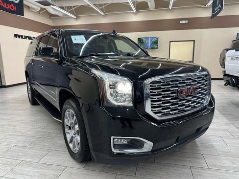 Used 2020 GMC Yukon XL Denali AWD/4WD image 5