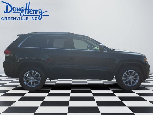 Used 2021 Jeep Grand Cherokee Laredo RWD image 6