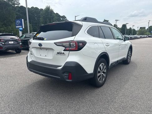 Used 2022 Subaru Outback Premium AWD/4WD image 5
